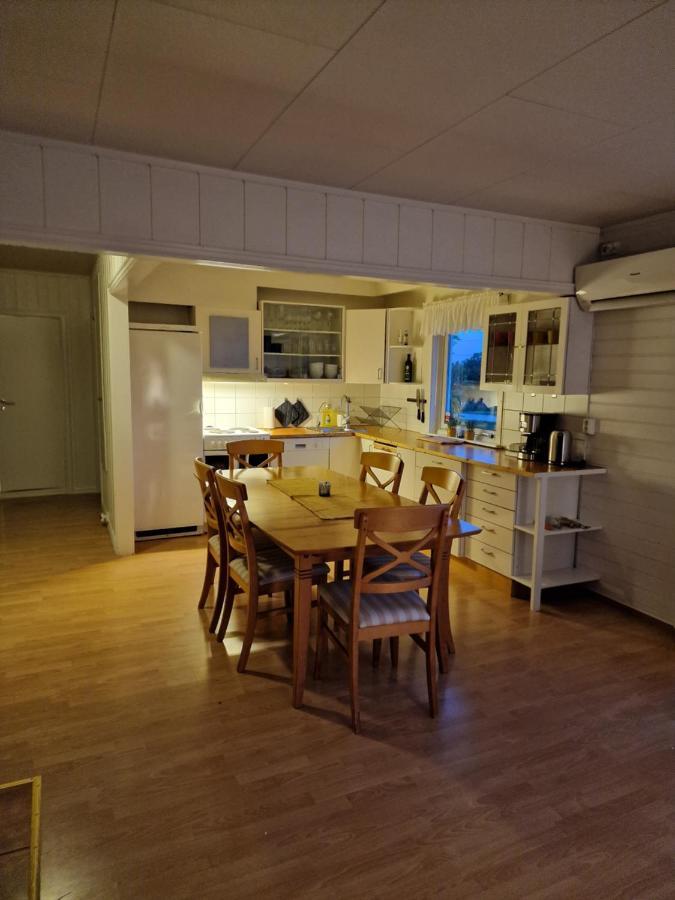 Warm And Cozy Cottage, Great Location Kvaloya Exterior foto